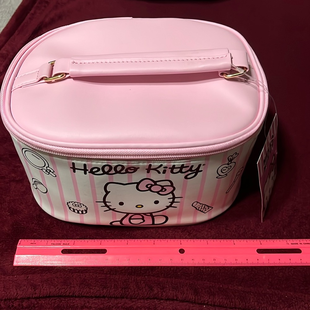 Hello Kitty makeup case